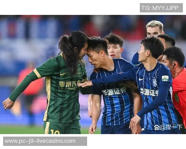 武汉三镇足球队奋勇争先展现实力助力城市足球崛起与发展